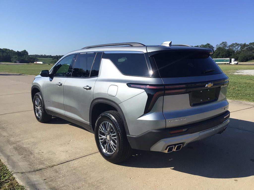 used 2025 Chevrolet Traverse car, priced at $36,702