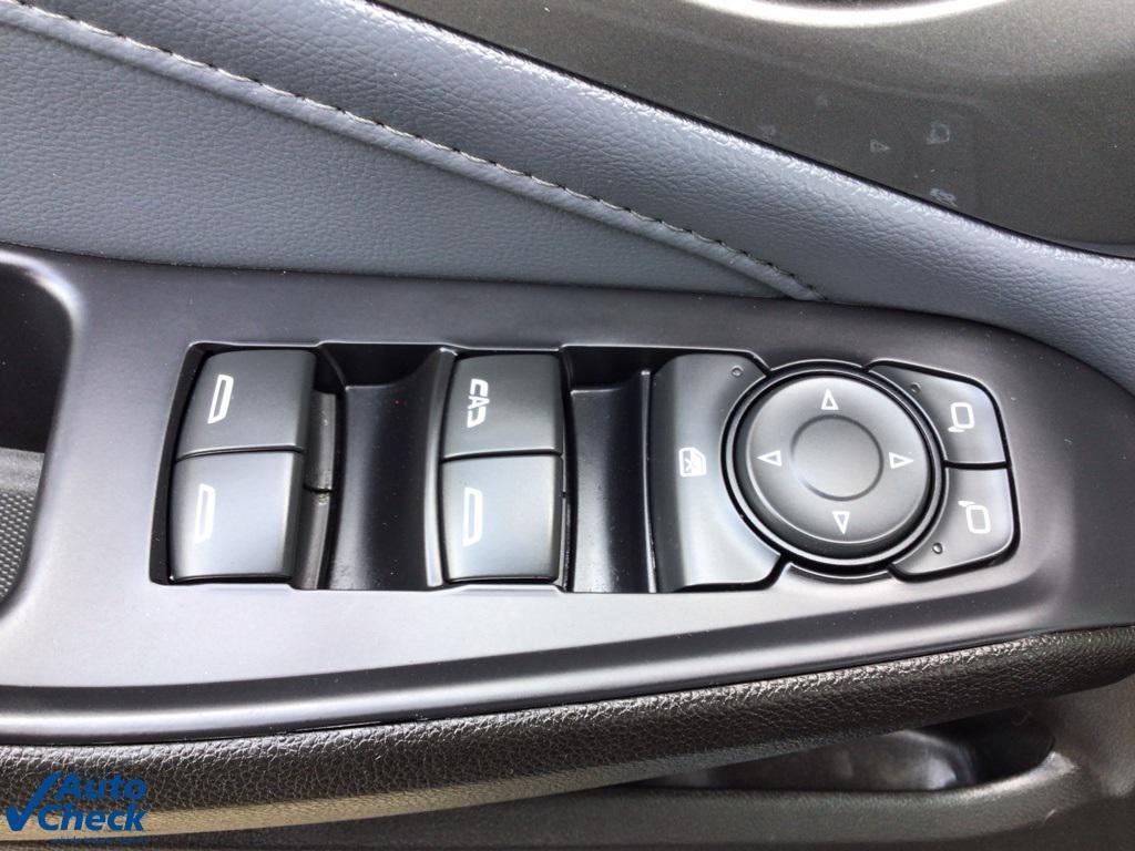 used 2021 Chevrolet Traverse car, priced at $23,506
