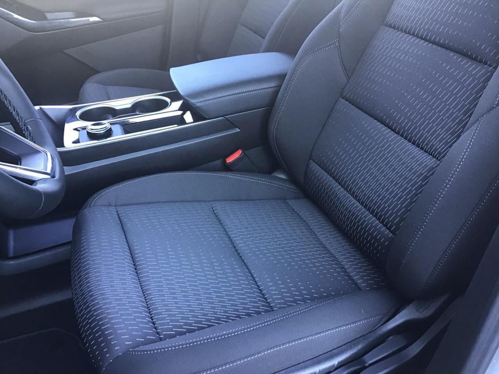 new 2026 Chevrolet Equinox car, priced at $28,296