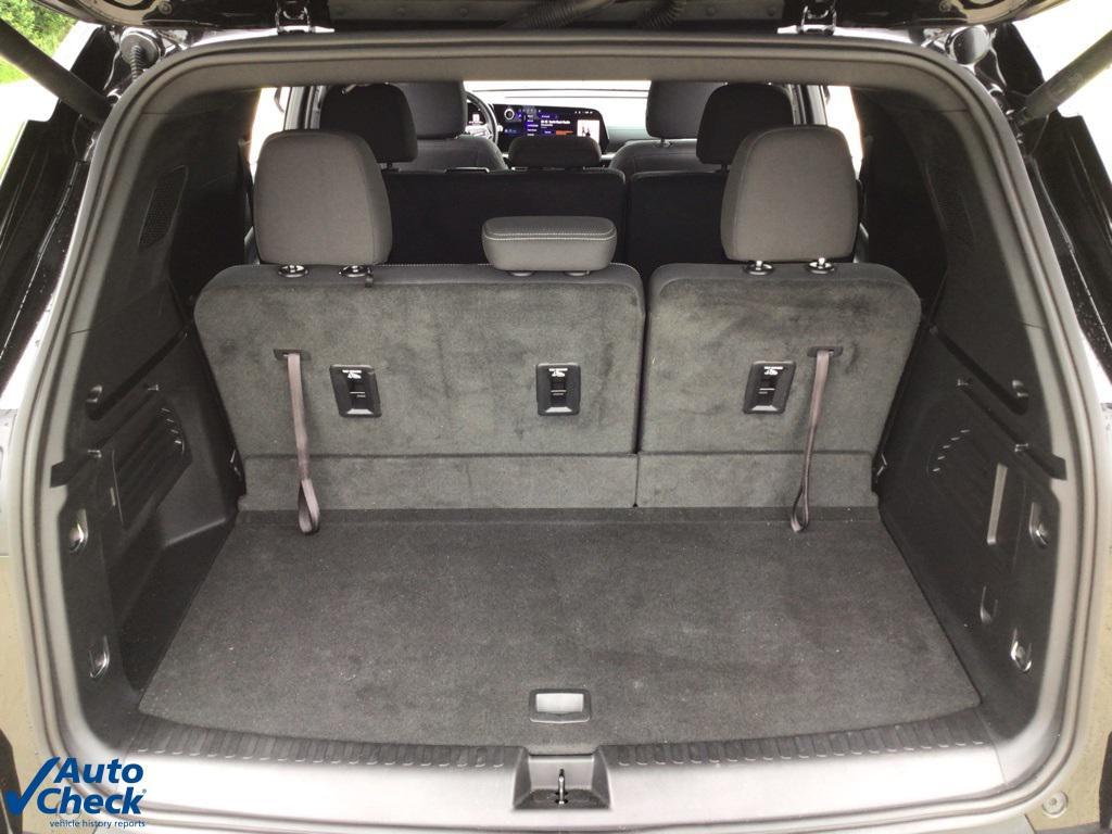used 2024 Chevrolet Traverse car, priced at $35,487