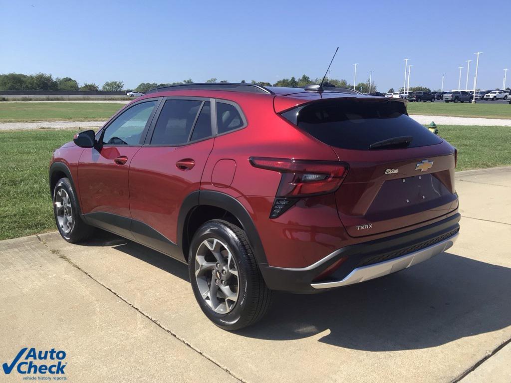 used 2024 Chevrolet Trax car, priced at $22,424