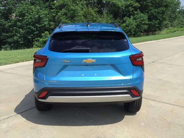 new 2025 Chevrolet Trax car, priced at $24,221