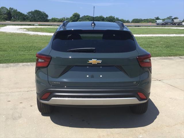 new 2025 Chevrolet Trax car, priced at $25,496