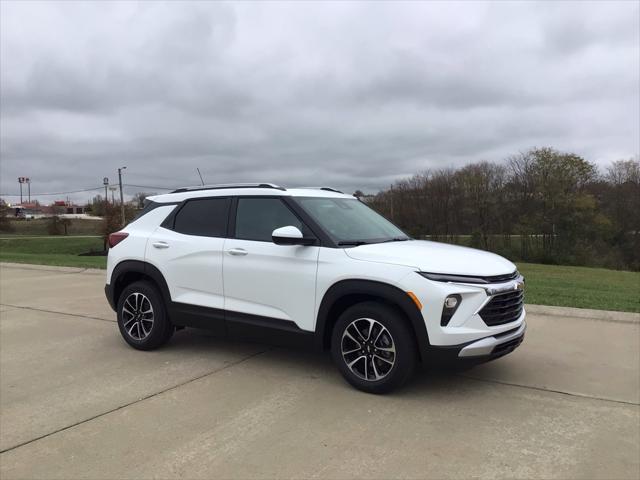 new 2025 Chevrolet TrailBlazer car, priced at $28,459