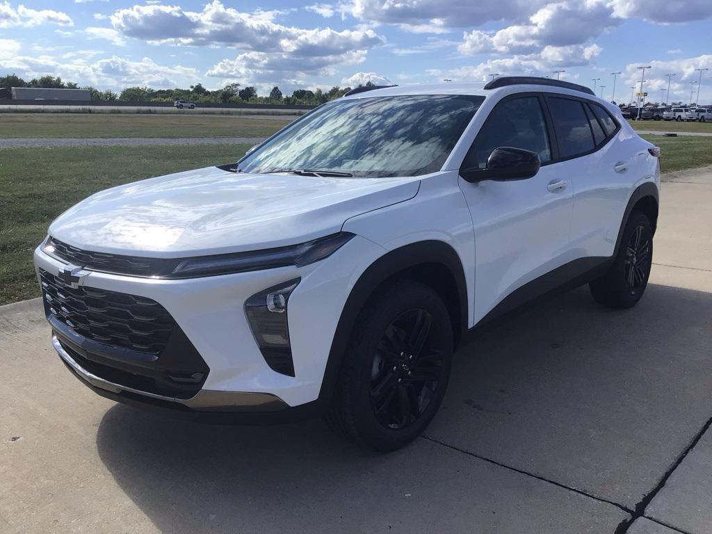 new 2025 Chevrolet Trax car, priced at $24,998
