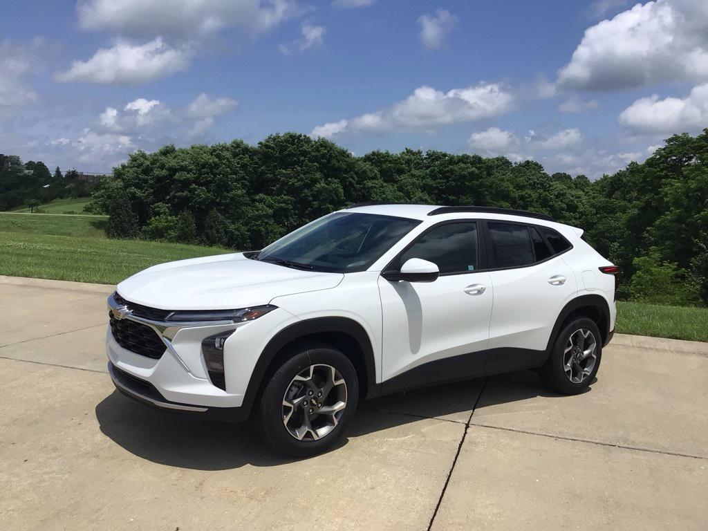 new 2025 Chevrolet Trax car, priced at $24,399