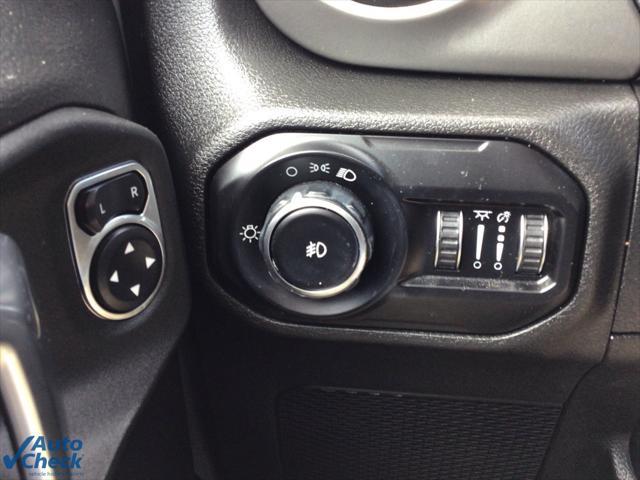 used 2021 Jeep Wrangler Unlimited car, priced at $31,553