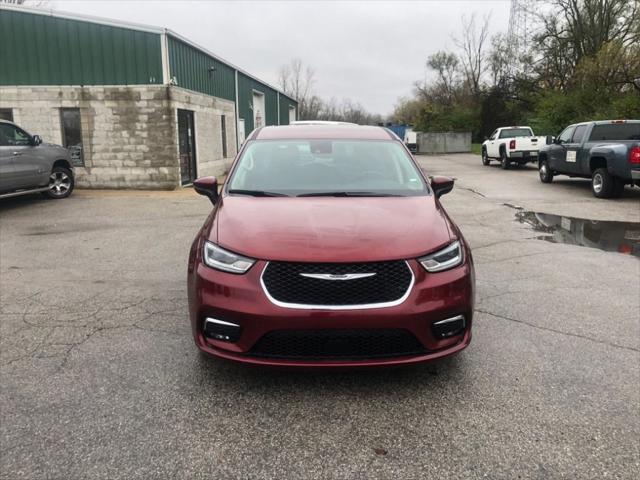 used 2023 Chrysler Pacifica car, priced at $27,135