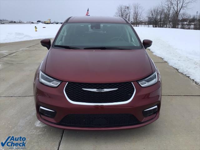 used 2023 Chrysler Pacifica car, priced at $25,998