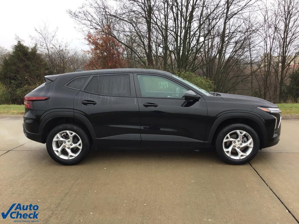used 2024 Chevrolet Trax car, priced at $20,151