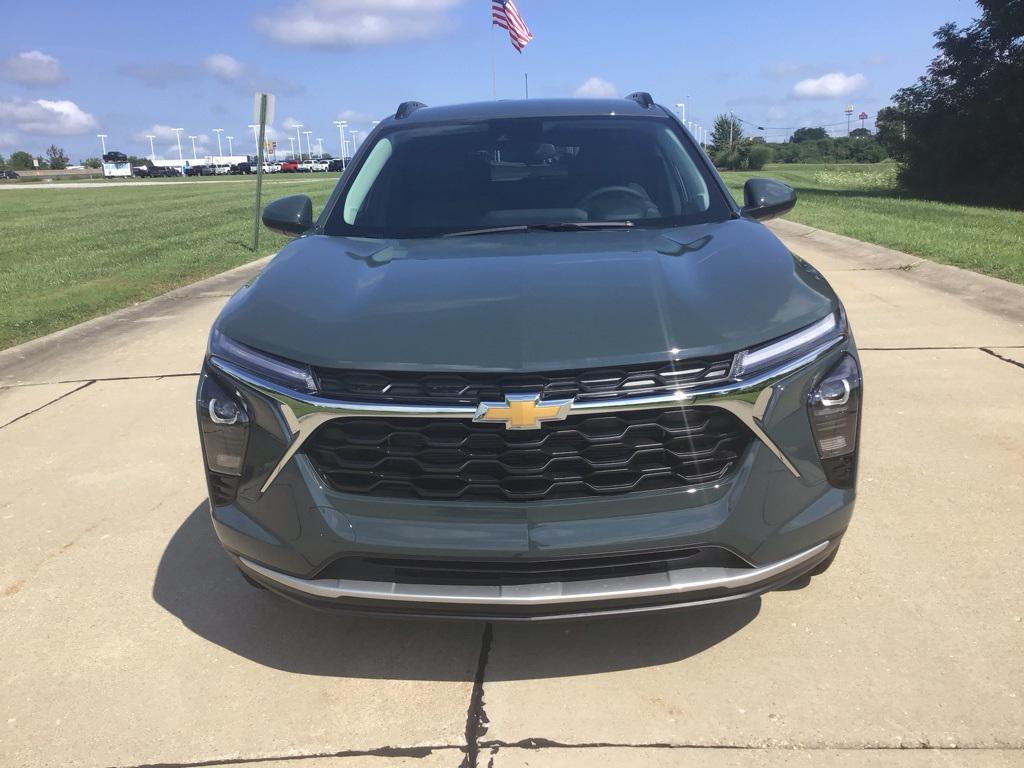 new 2025 Chevrolet Trax car, priced at $23,819