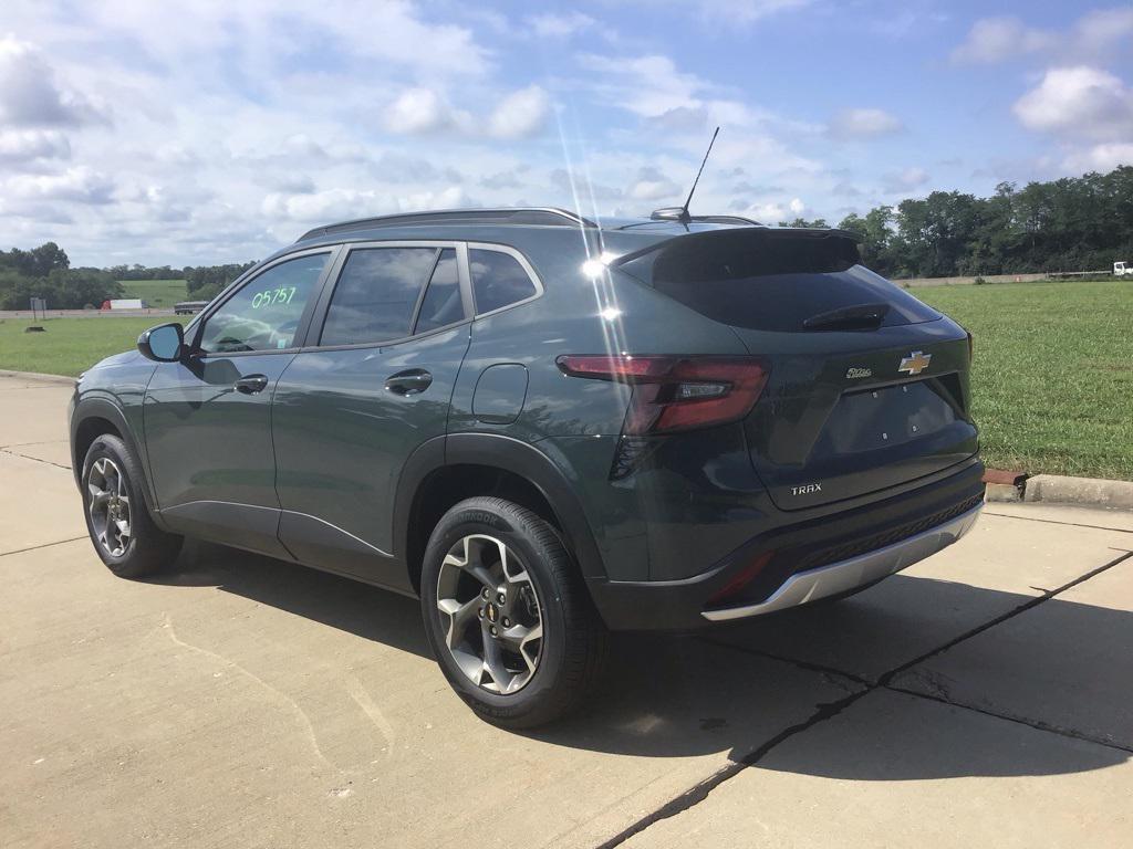new 2025 Chevrolet Trax car, priced at $23,819