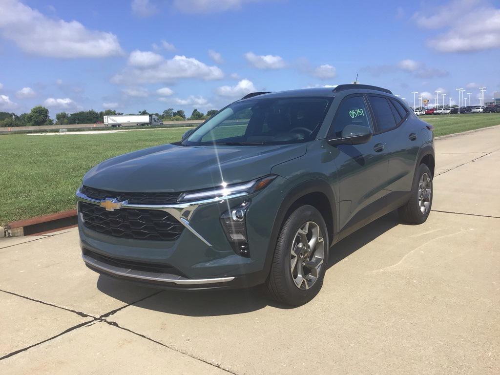 new 2025 Chevrolet Trax car, priced at $23,819