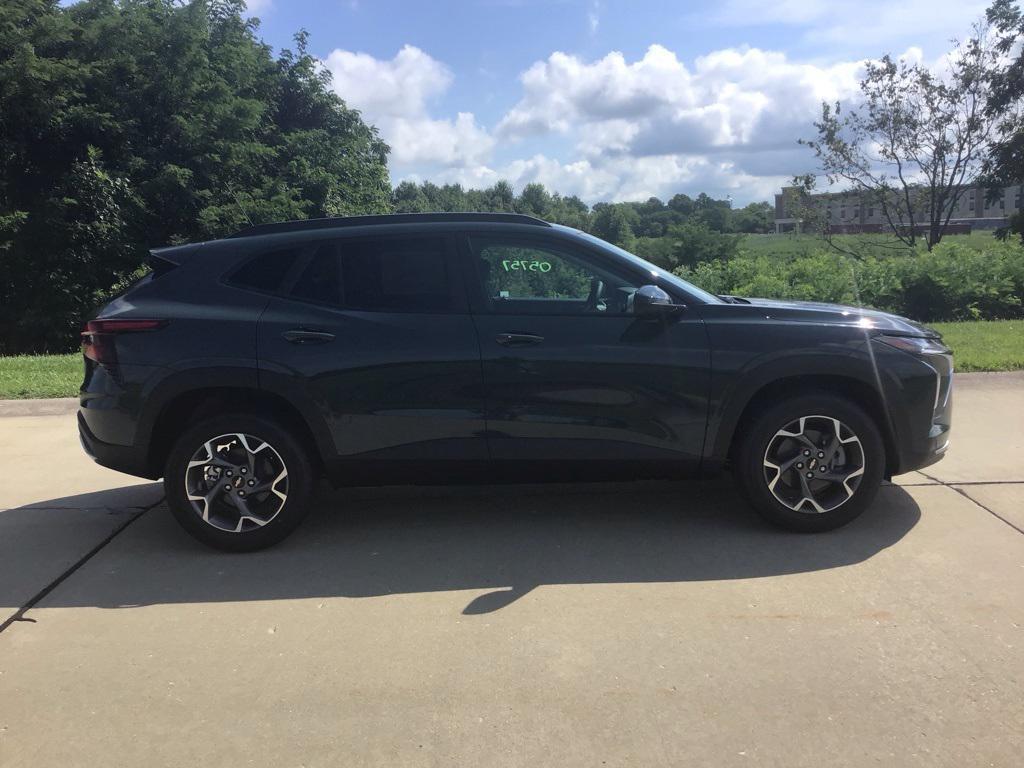 new 2025 Chevrolet Trax car, priced at $23,819