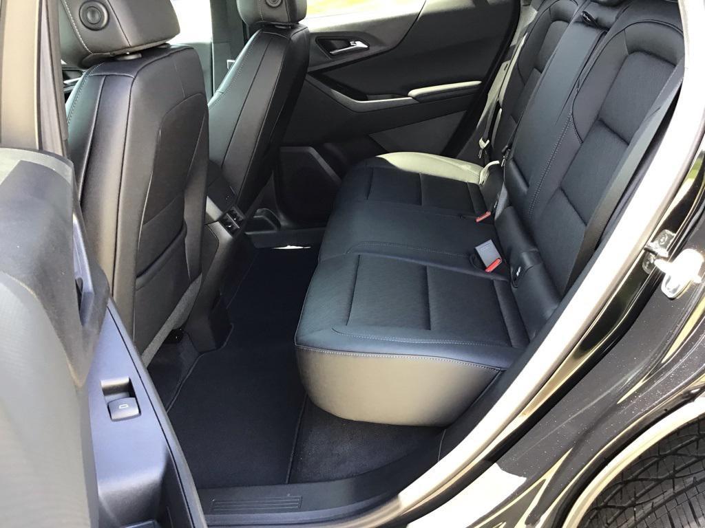 new 2026 Chevrolet Equinox car, priced at $29,998