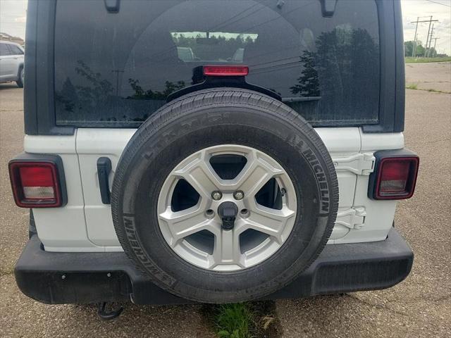 used 2022 Jeep Wrangler Unlimited car, priced at $31,386