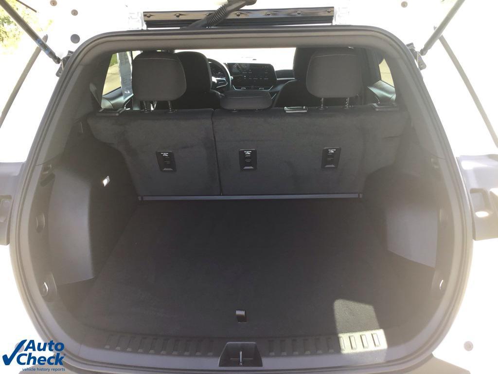 used 2025 Chevrolet Equinox car, priced at $25,002