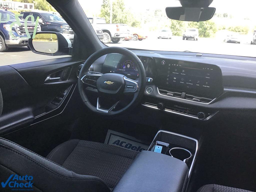 used 2025 Chevrolet Equinox car, priced at $25,002