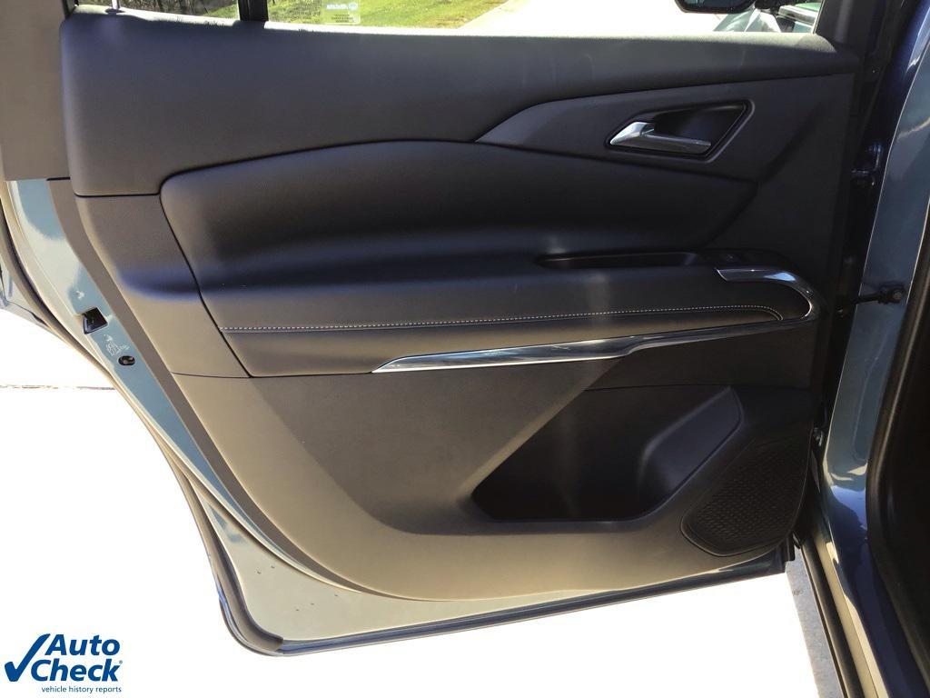 used 2024 Chevrolet Traverse car, priced at $32,500