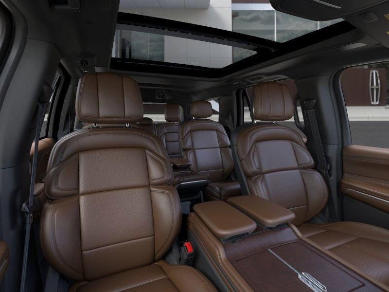 new 2025 Lincoln Navigator car, priced at $102,575