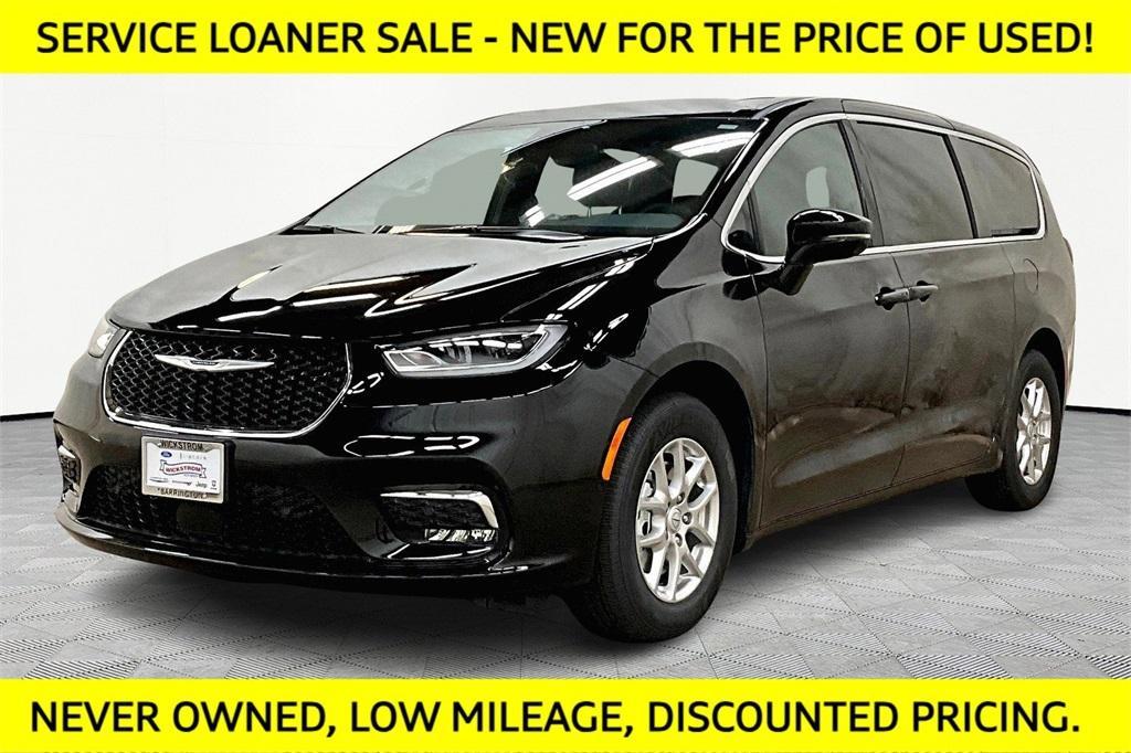 new 2025 Chrysler Pacifica car, priced at $38,490