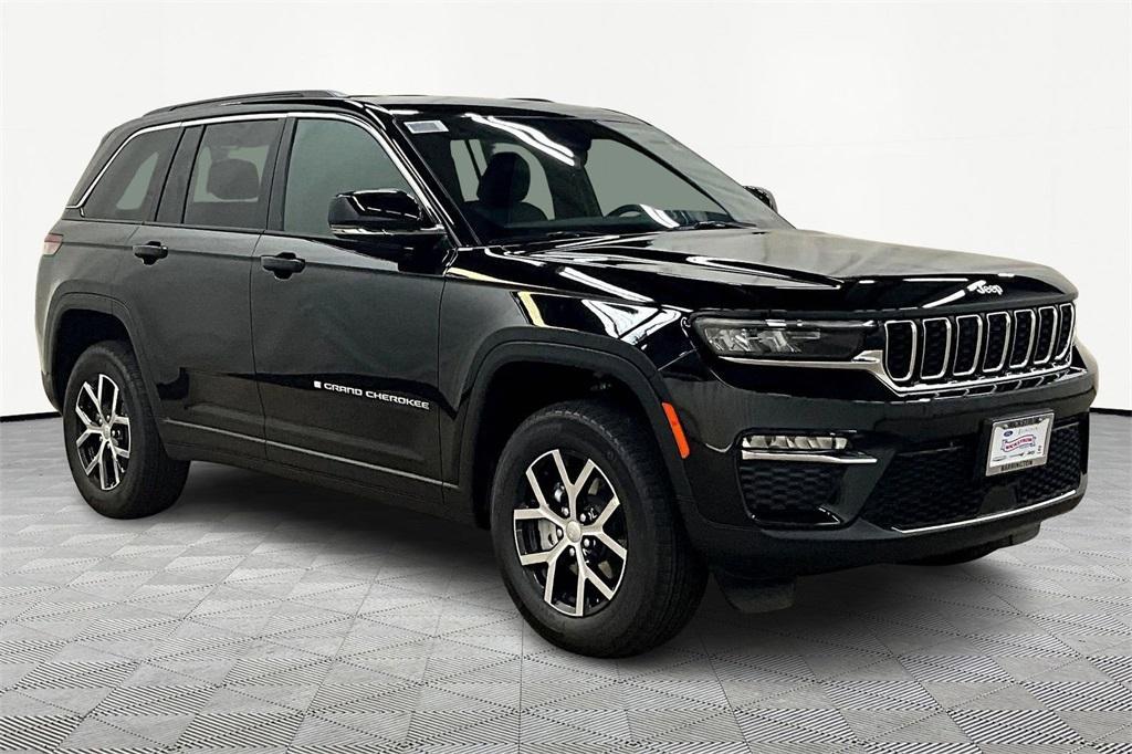 new 2025 Jeep Grand Cherokee car, priced at $39,625