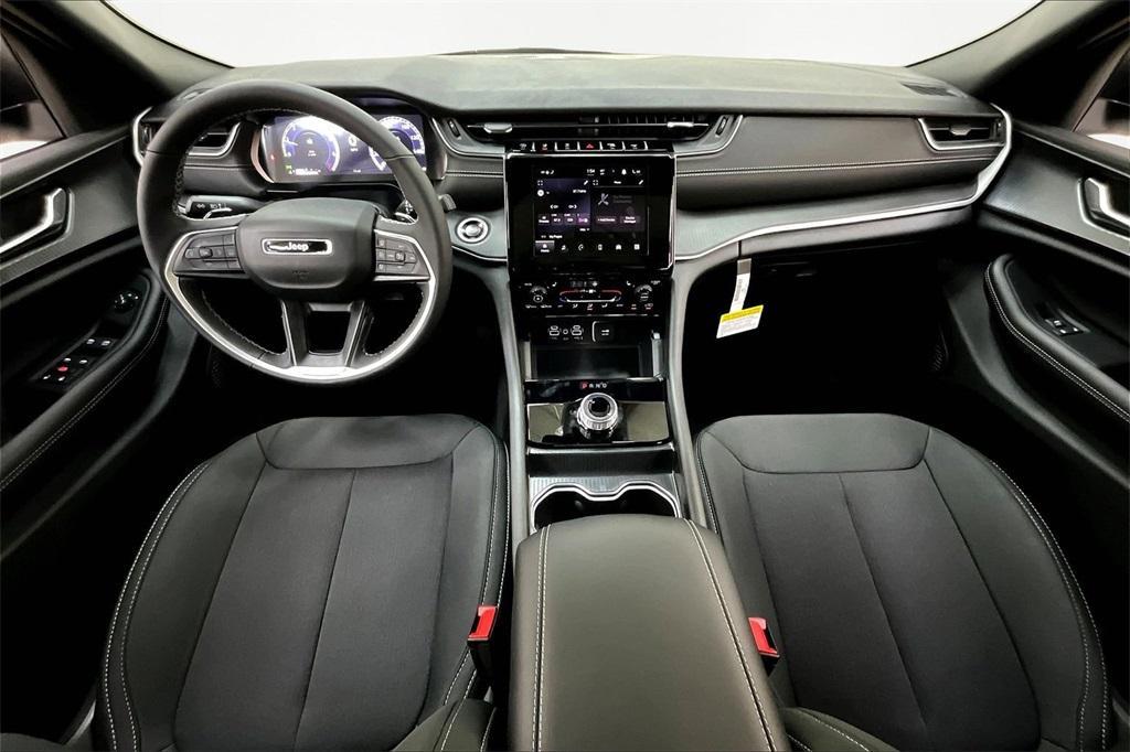 new 2025 Jeep Grand Cherokee car, priced at $36,378