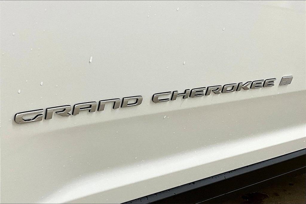 new 2025 Jeep Grand Cherokee car, priced at $36,378