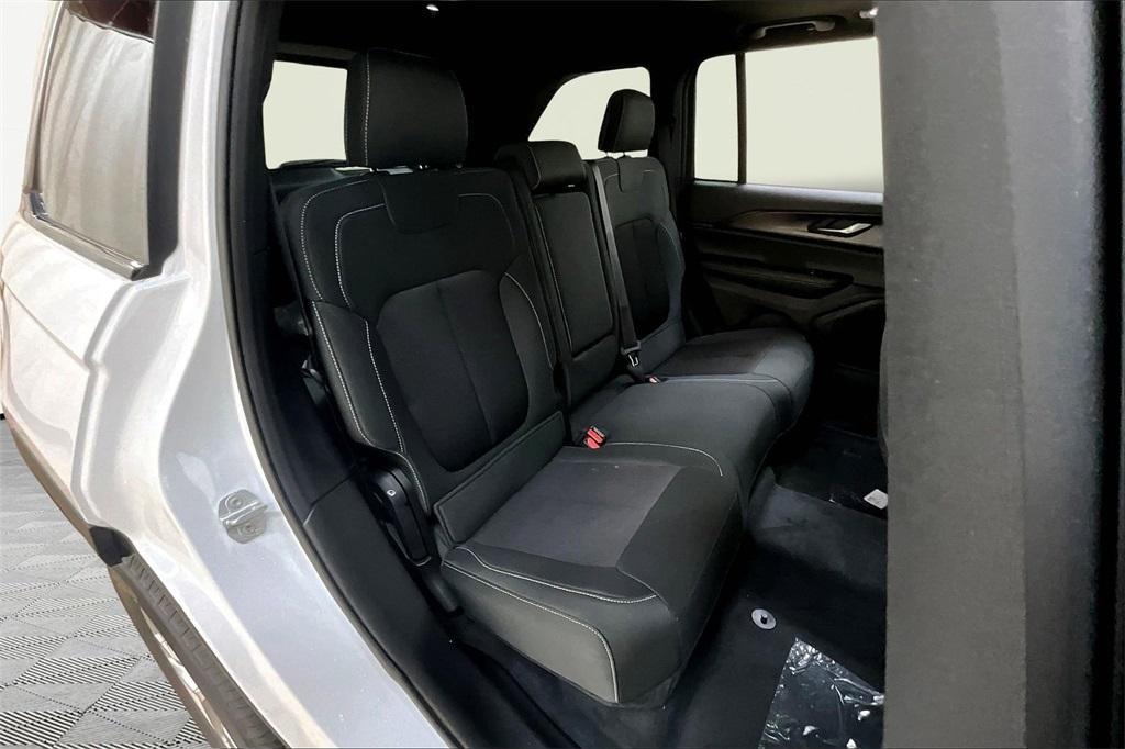 new 2025 Jeep Grand Cherokee car, priced at $36,378