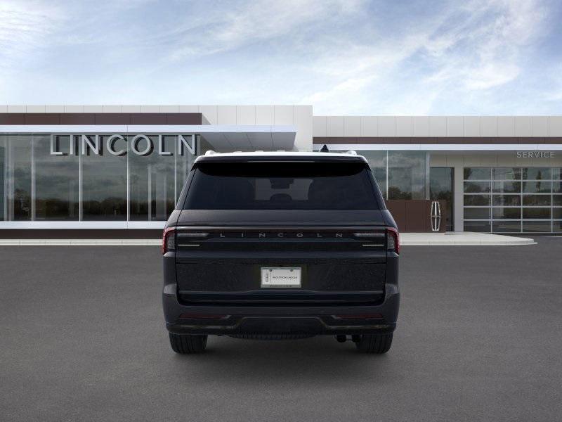 new 2025 Lincoln Navigator car, priced at $103,375