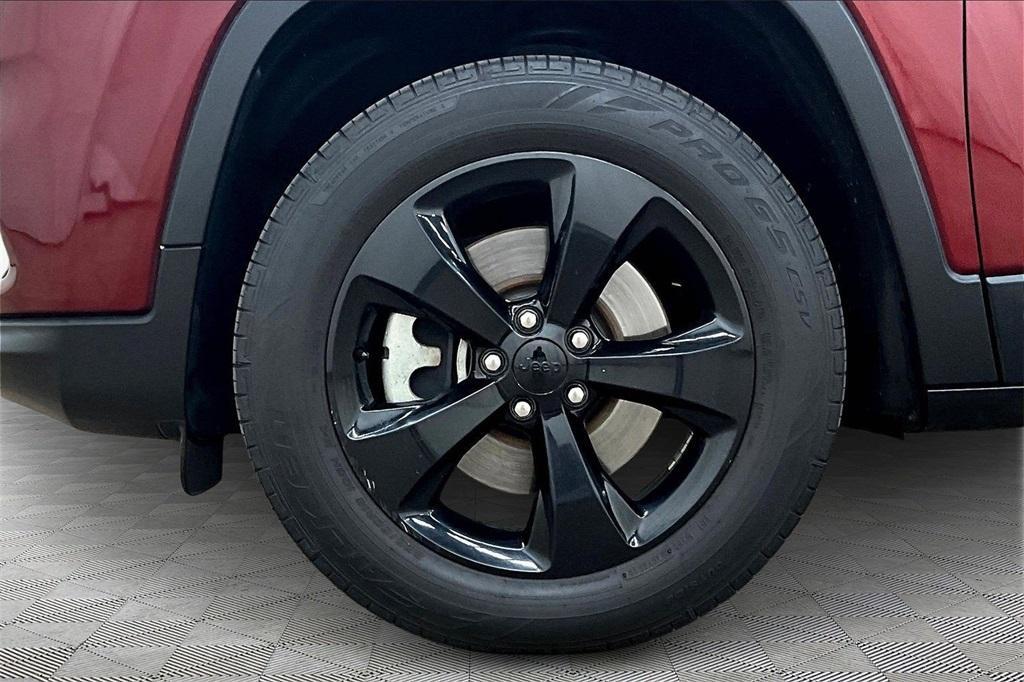 used 2021 Jeep Cherokee car, priced at $18,000