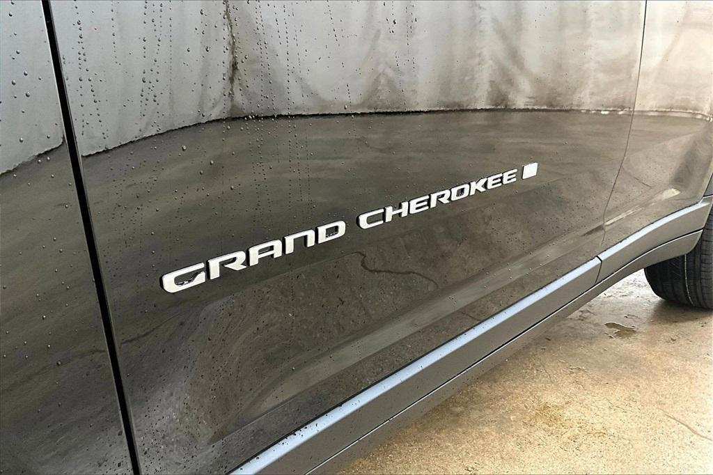 new 2025 Jeep Grand Cherokee car, priced at $48,521