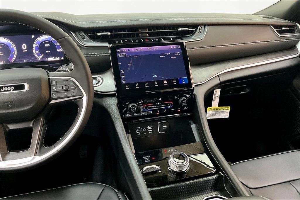 new 2025 Jeep Grand Cherokee car, priced at $48,490