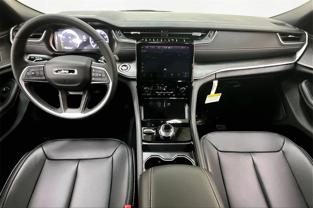 new 2025 Jeep Grand Cherokee car, priced at $47,841