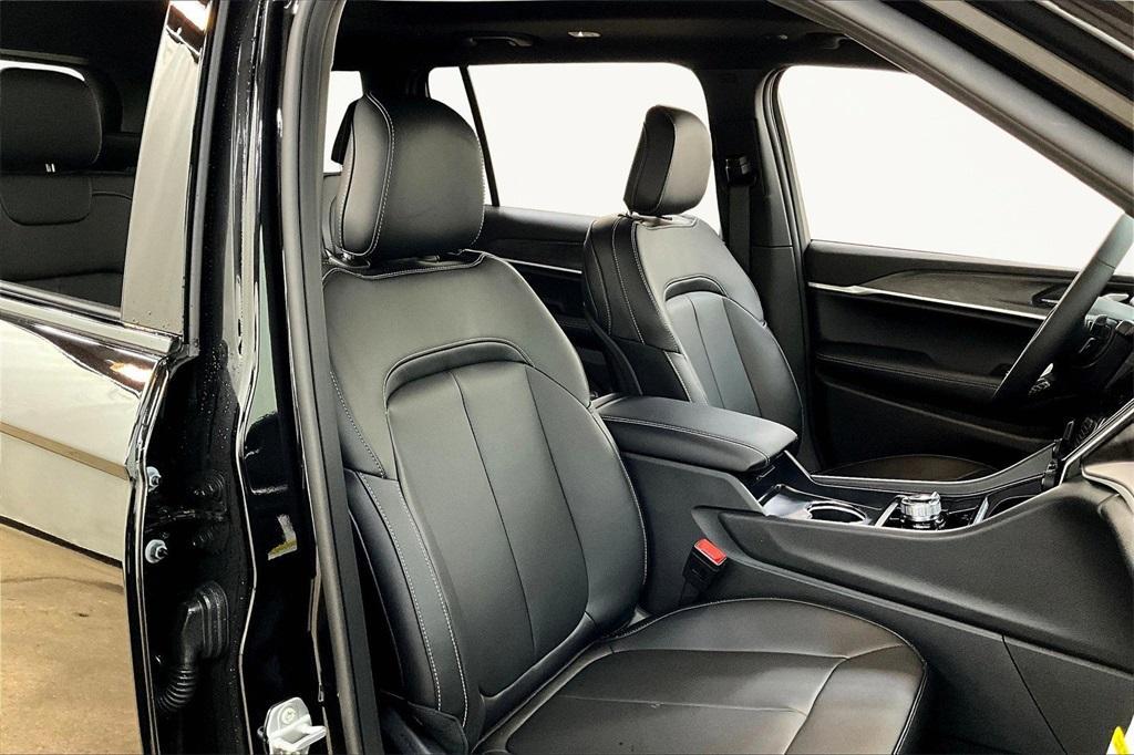 new 2025 Jeep Grand Cherokee L car, priced at $44,313