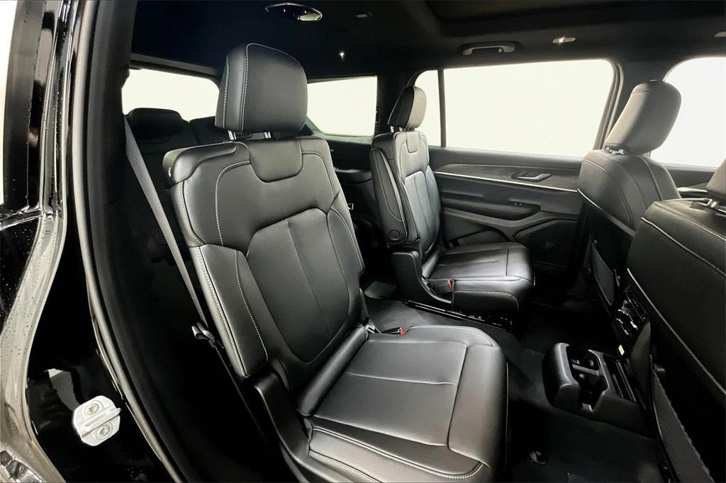 new 2025 Jeep Grand Cherokee L car, priced at $44,313