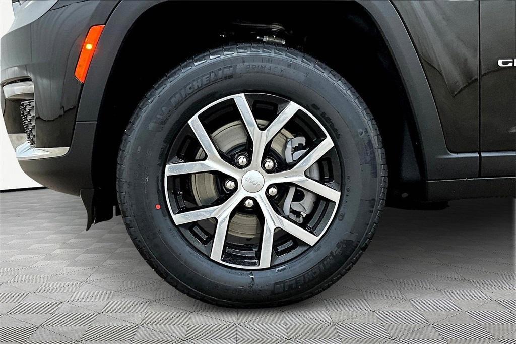 new 2025 Jeep Grand Cherokee L car, priced at $44,313