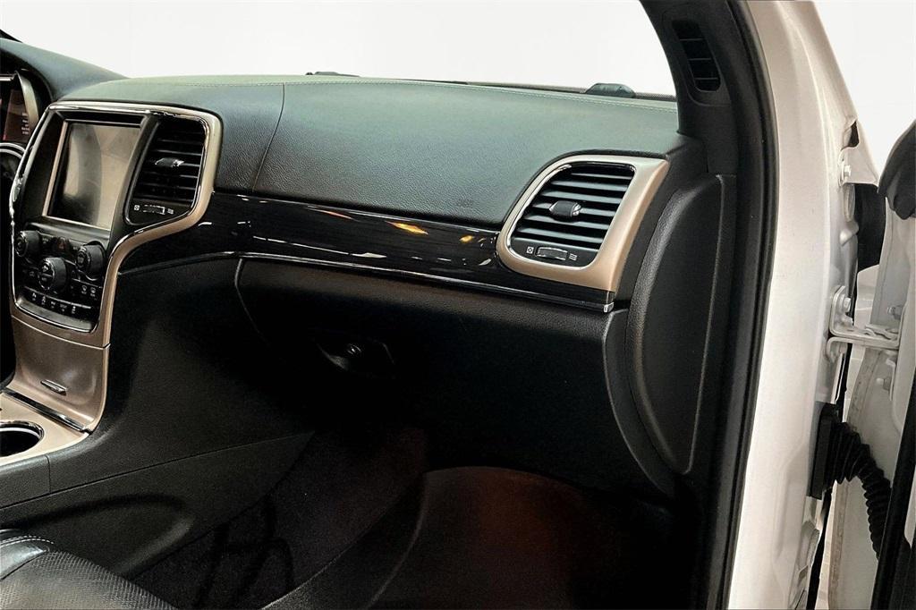 used 2017 Jeep Grand Cherokee car, priced at $17,475