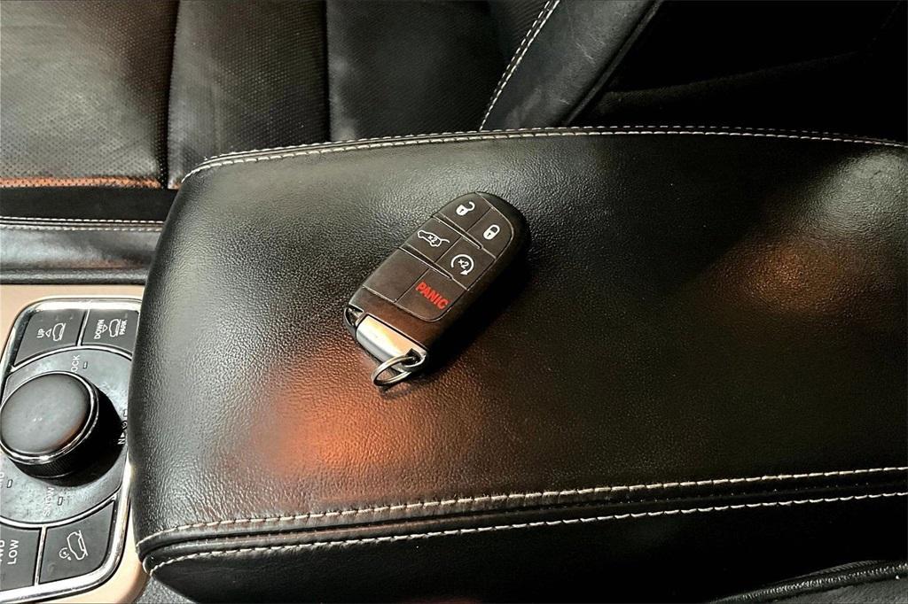 used 2017 Jeep Grand Cherokee car, priced at $17,475