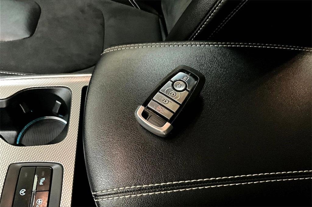 used 2021 Ford Edge car, priced at $30,000