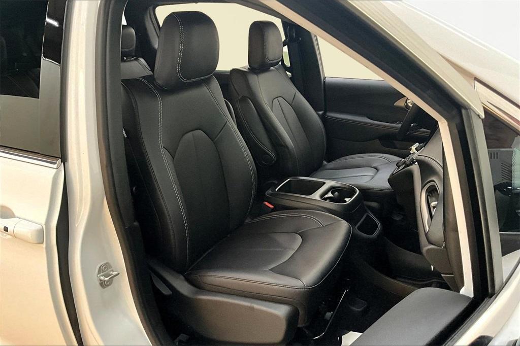 new 2026 Chrysler Pacifica car, priced at $38,597