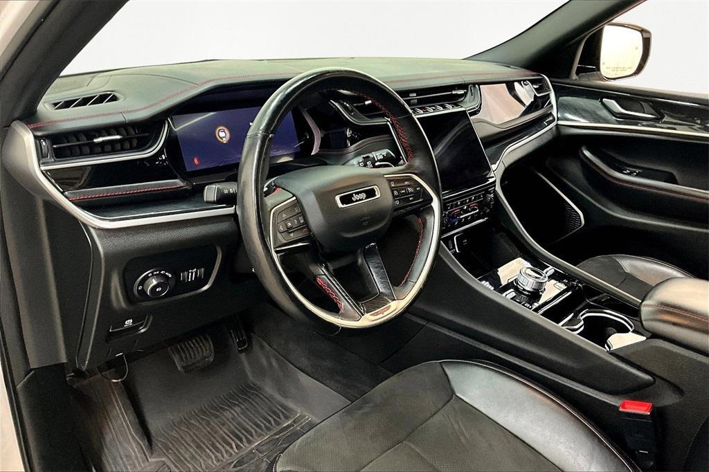 used 2022 Jeep Grand Cherokee car, priced at $28,900