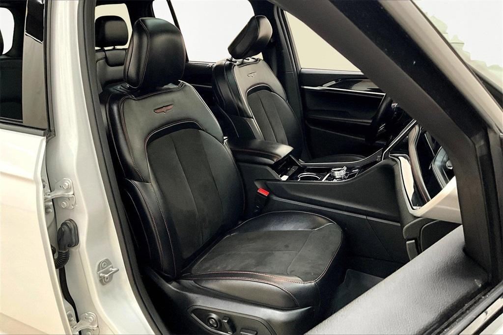 used 2022 Jeep Grand Cherokee car, priced at $28,900