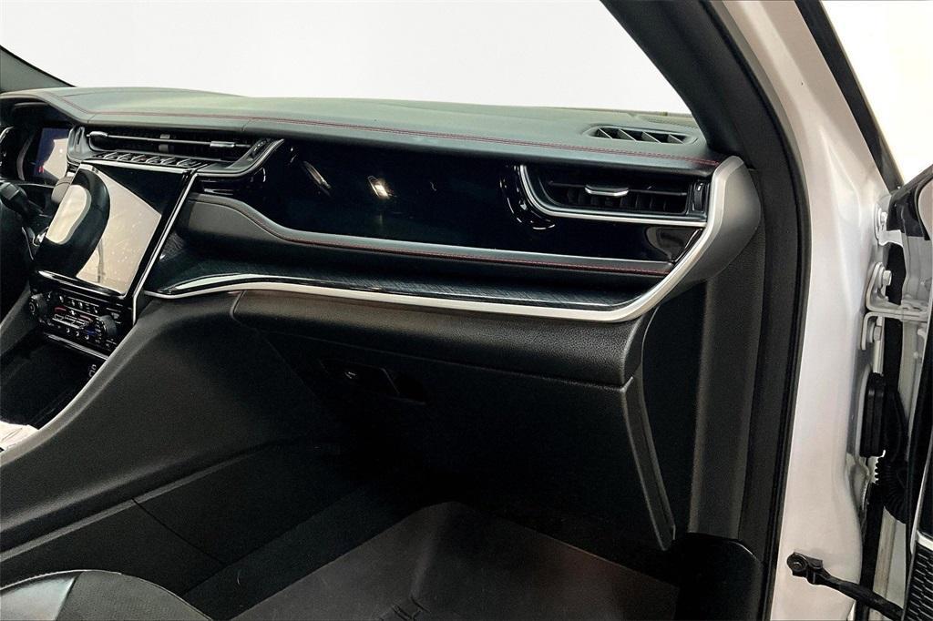 used 2022 Jeep Grand Cherokee car, priced at $28,900