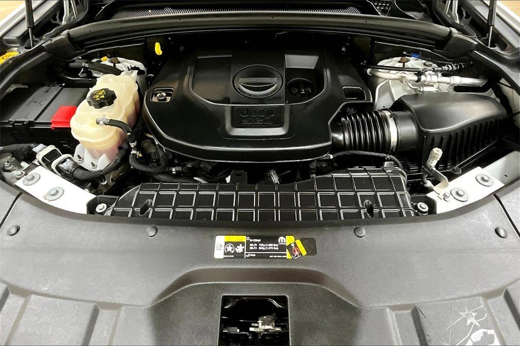 used 2022 Jeep Grand Cherokee car, priced at $28,900