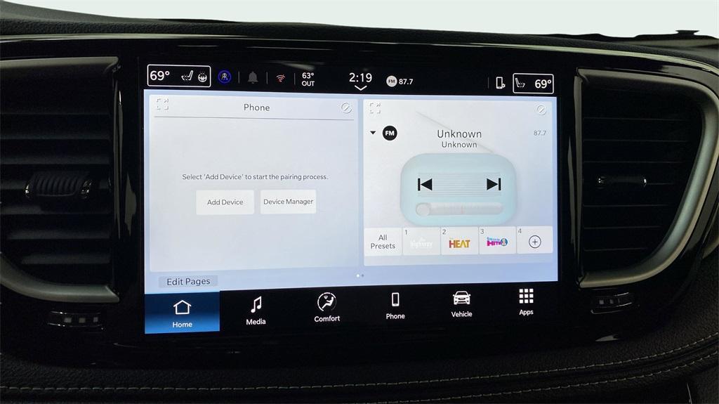 new 2025 Chrysler Pacifica car, priced at $39,490