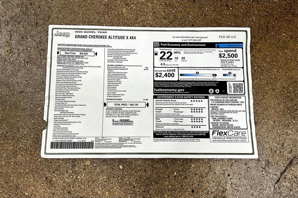 new 2025 Jeep Grand Cherokee car, priced at $41,716