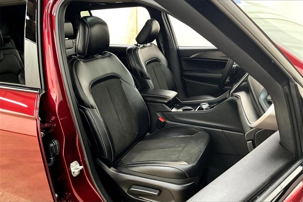 used 2025 Jeep Grand Cherokee L car, priced at $38,900