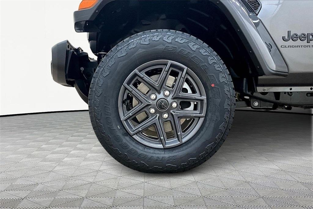 new 2026 Jeep Gladiator car, priced at $48,225