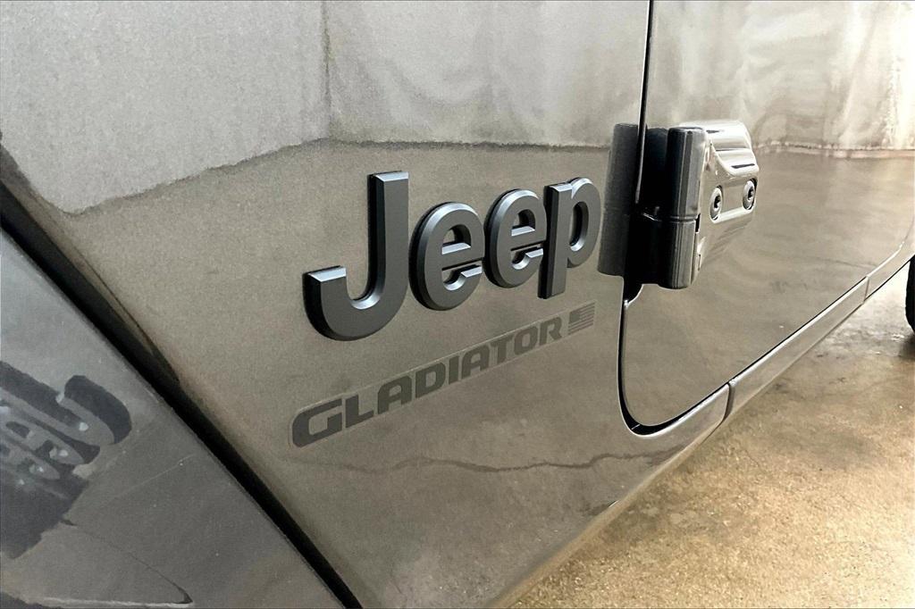 new 2026 Jeep Gladiator car, priced at $48,225
